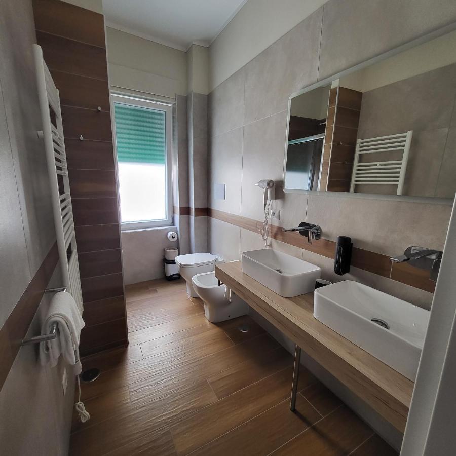 B&B Salerno Urban Suite 57 Ngoại thất bức ảnh